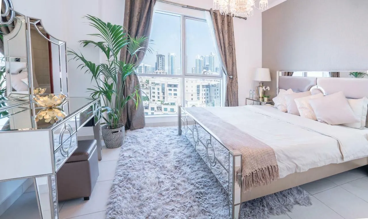 Elite Royal Apartment: Burj Khalifa View & 3-Bedroom Luxury Dubai Apartment